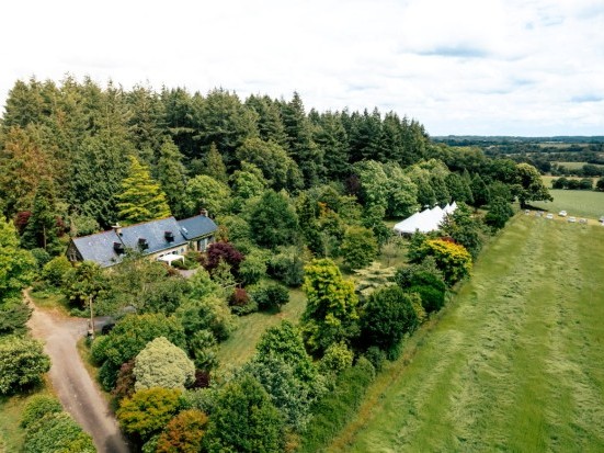 Maison 9 Pièces + Dépendances + Etang + 22 Hectares 56160 Lignol